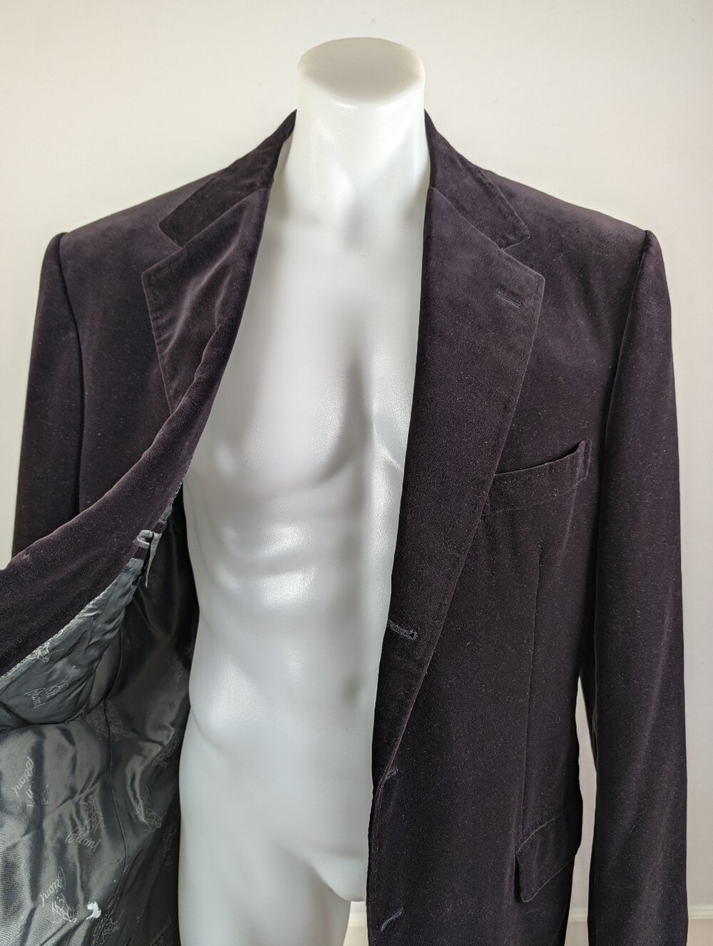 Brioni Rich Velvet Men's Smoking Jacket